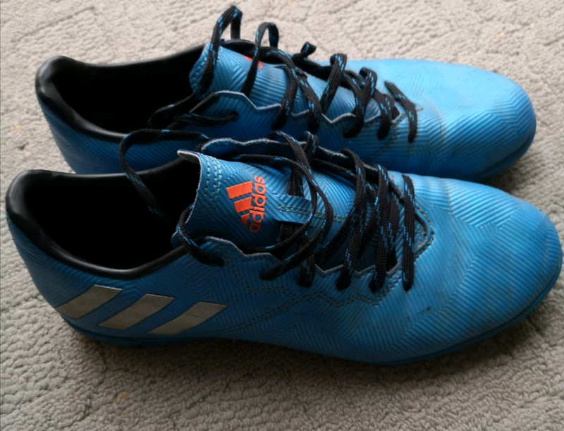 adidas astro turf trainers size 7